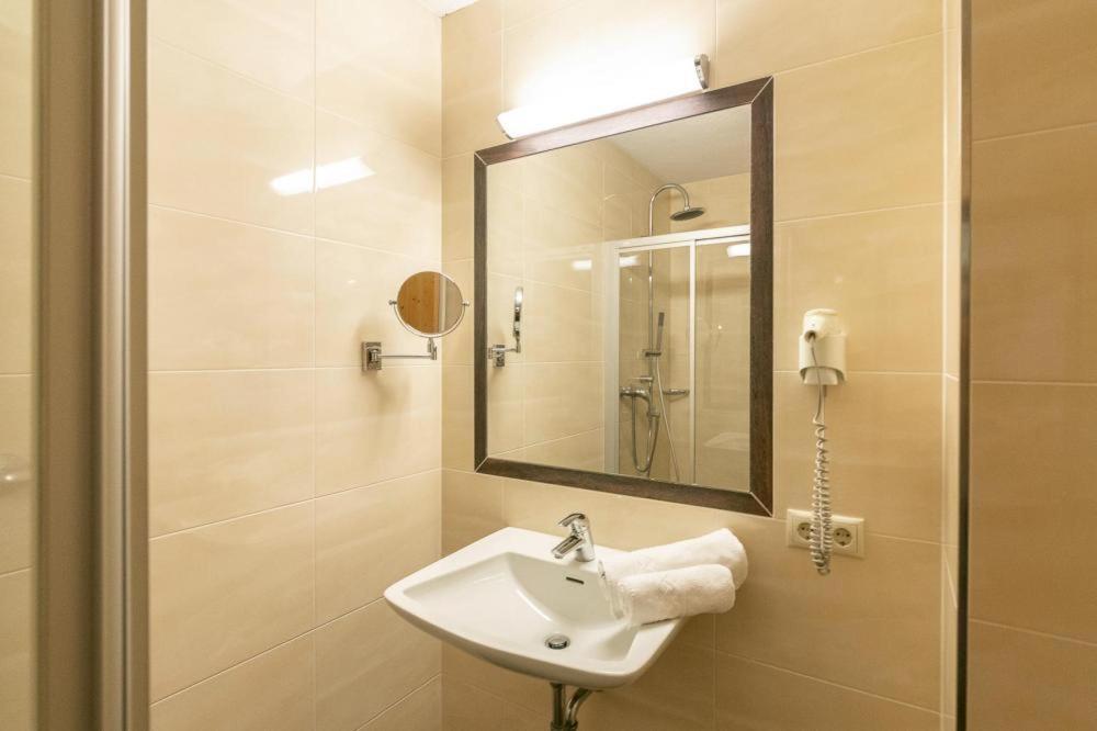 Apartment In Fuegen With A Shared Wellness Εξωτερικό φωτογραφία